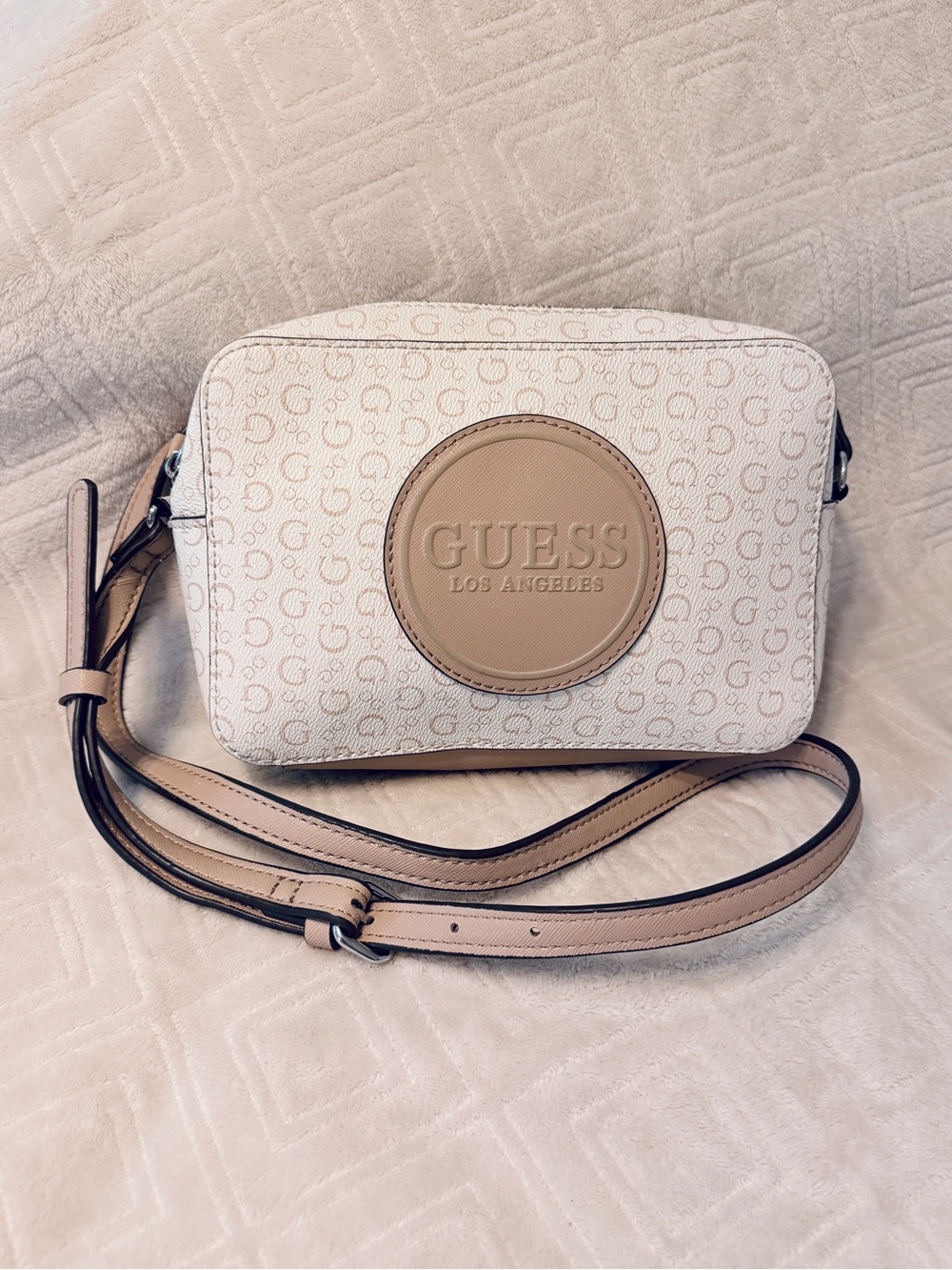 Guess Camera Style Crossbody bag signature logo print cream & beige purse